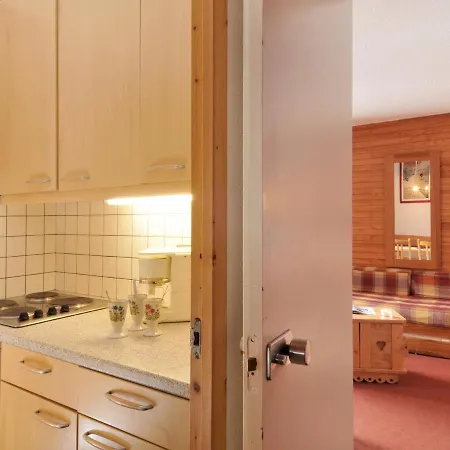 2 Pieces 5 Pers. Au Coeur De La Station Avec Balcon Et Piscine - Fr-1-181-1030