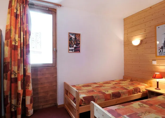 2 Pieces 5 Pers. Au Coeur De La Station Avec Balcon Et Piscine - Fr-1-181-1030