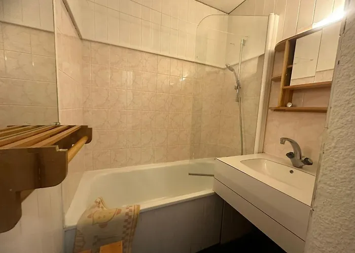 Apartman 2 Pieces 5 Pers. Au Coeur De La Station Avec Balcon Et Piscine - Fr-1-181-1030